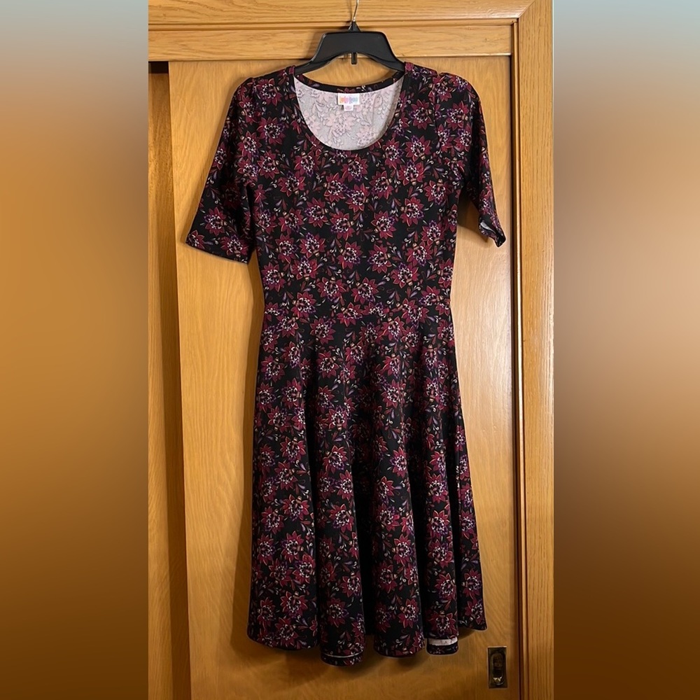 Lularoe flowery dress, size medium.